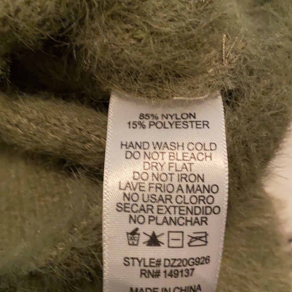 Sweater - Picture 4 of 5